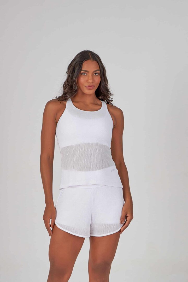 CONJUNTO SHORT VIC BRANCO CARMEL +TOP ANA CARMEL + CAMISETA LIA BRANCA CARMEL