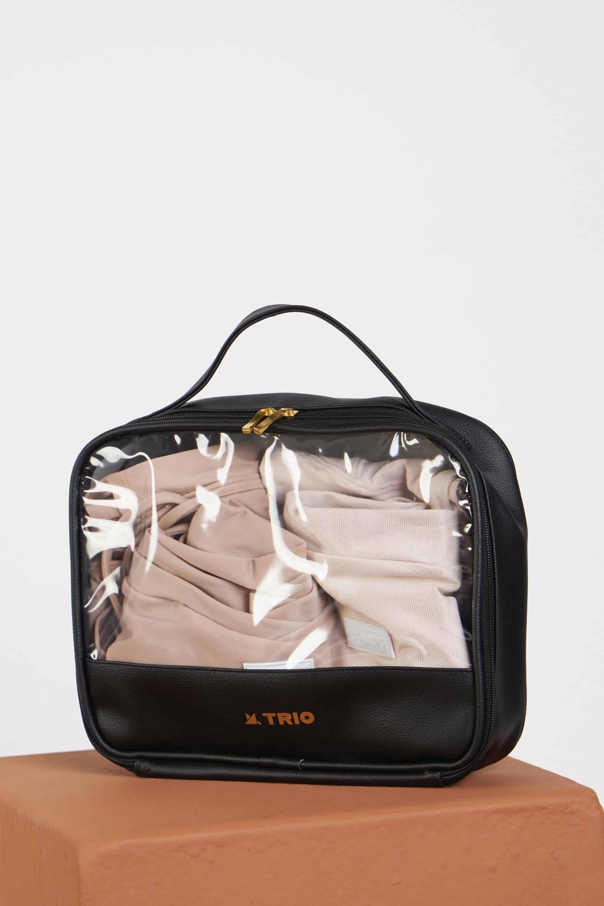 NECESSAIRE