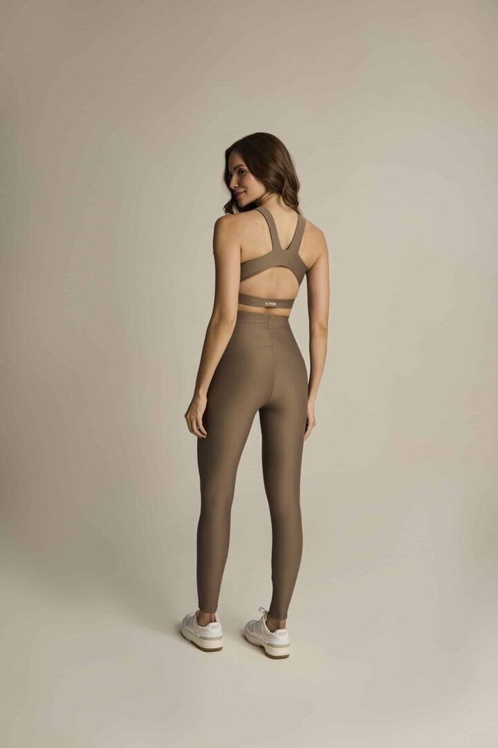 Alternative view of TOP RUTHE CASTANHO