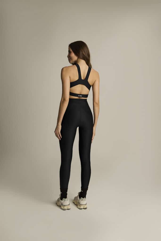 Alternative view of TOP RUTHE PRETO