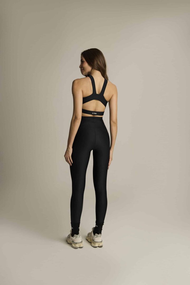 Alternative view of TOP RUTHE PRETO