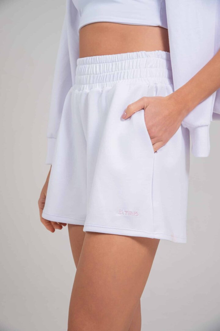 Alternative view of SHORT MOLETOM BRANCO