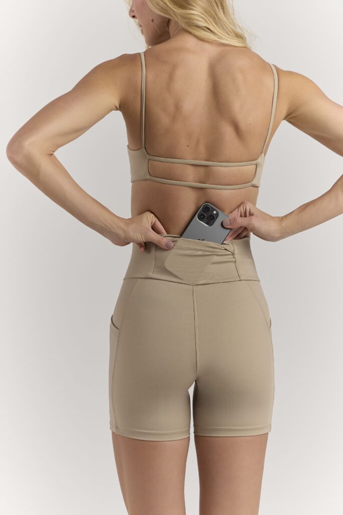 Alternative view of SHORT VALENTINA BEGE