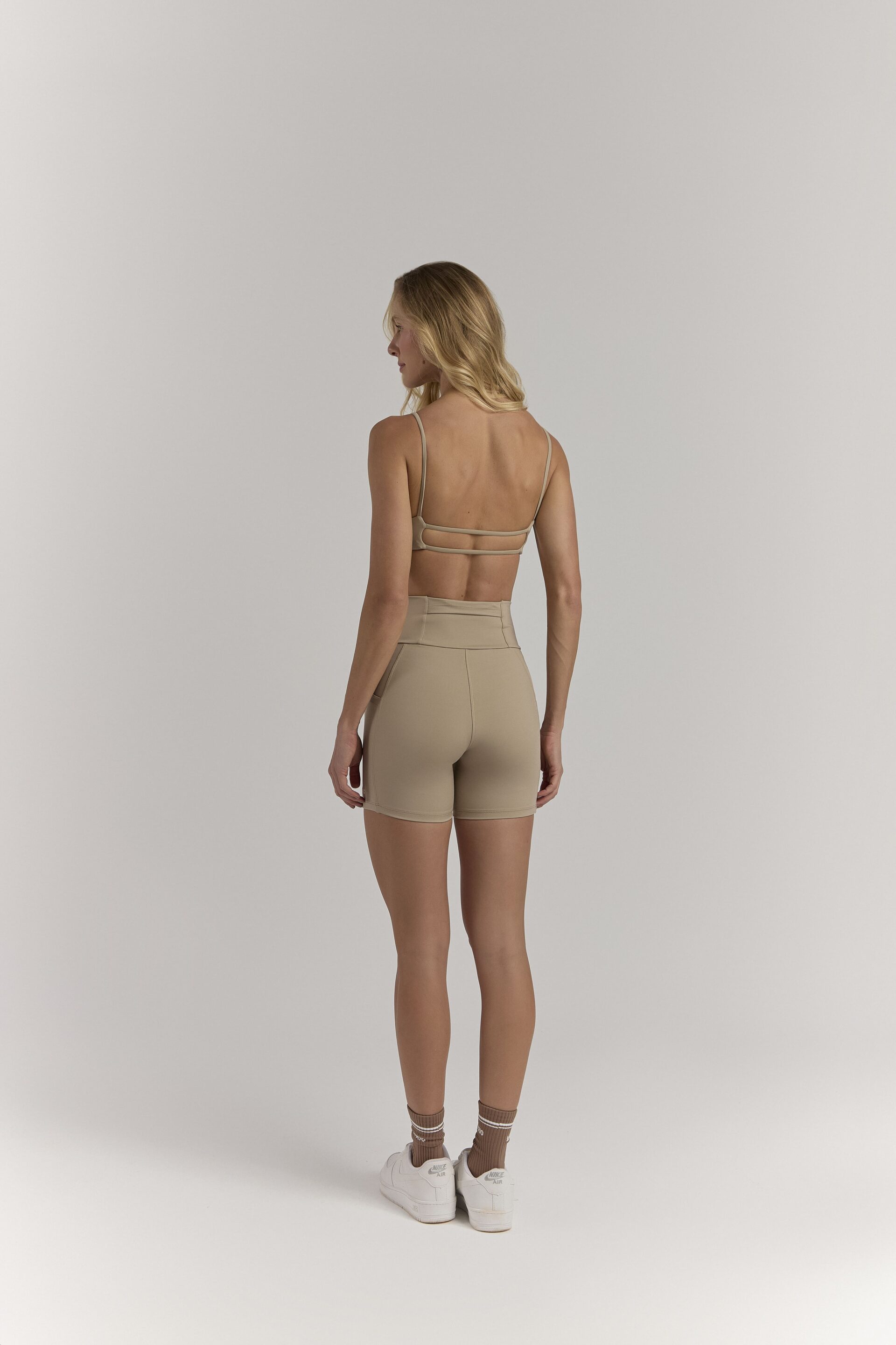 SHORT VALENTINA BEGE - Image 5