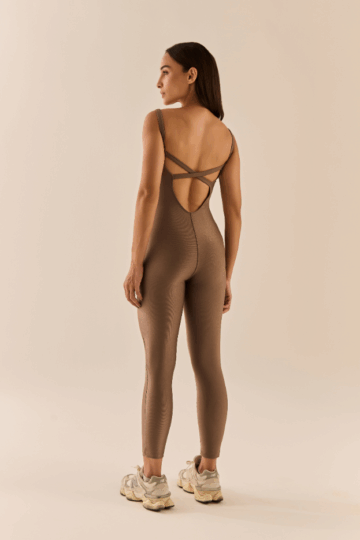 Alternative view of MACACÃO HELENA CASTANHO CANELADO