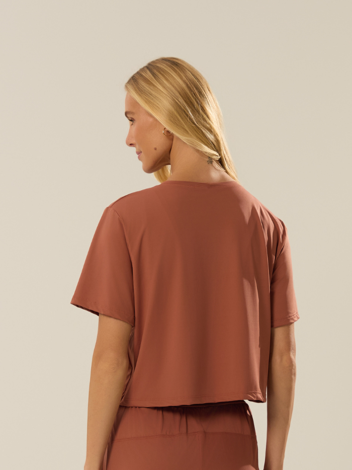 Alternative view of CROPPED LARISSA CARAMELO