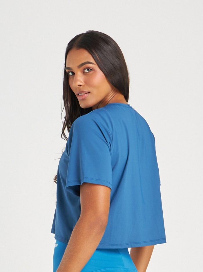 Alternative view of CROPPED LARISSA TAMISA