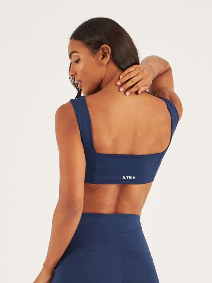 Alternative view of TOP ALICE MARINHO