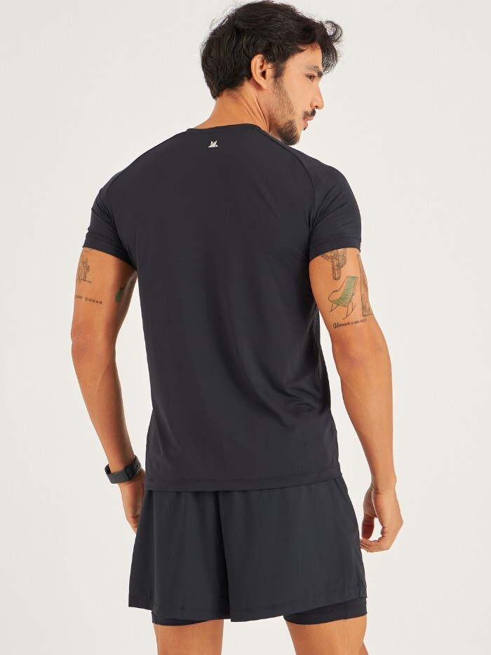 Alternative view of BERMUDA RACE PRETA